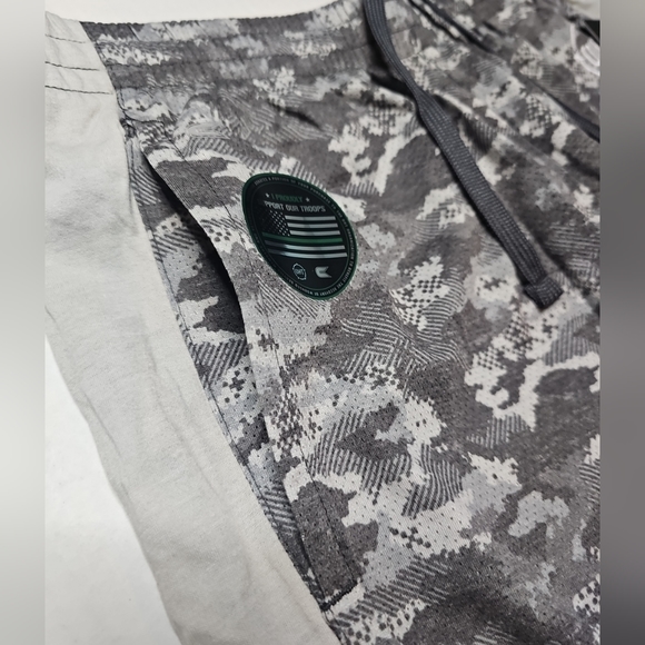 USC Trojans Colosseum OHT Military Appreciation Camo Shorts Men's Large NWT - Picture 4 of 7